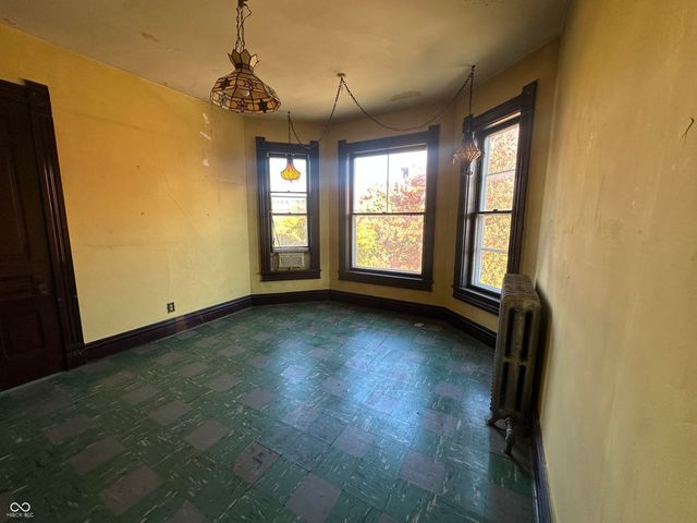 403 W Kirkwood Avenue, Bloomington, IN 47404