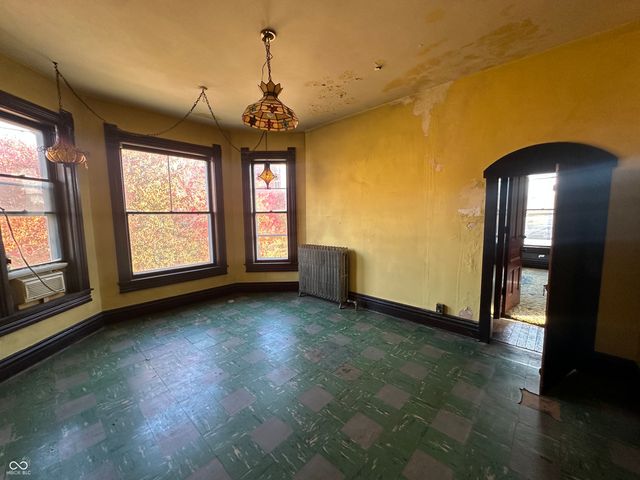 403 W Kirkwood Avenue, Bloomington, IN 47404