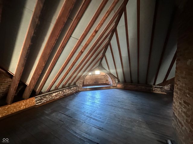 403 W Kirkwood Avenue, Bloomington, IN 47404