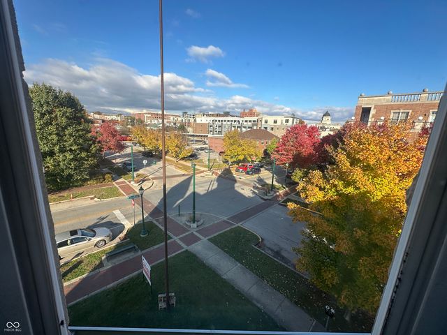 403 W Kirkwood Avenue, Bloomington, IN 47404