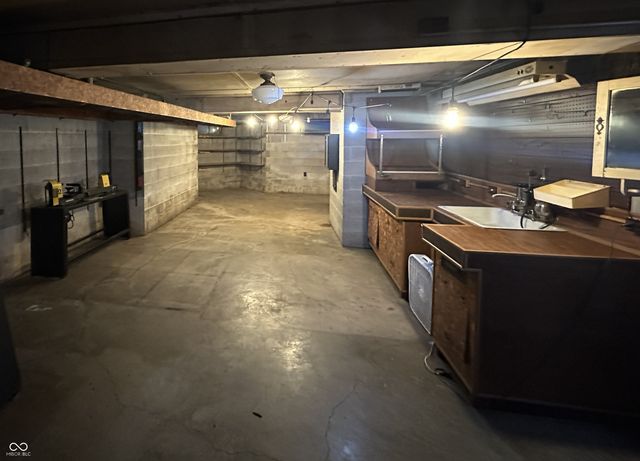 403 W Kirkwood Avenue, Bloomington, IN 47404