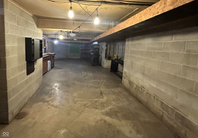 403 W Kirkwood Avenue, Bloomington, IN 47404