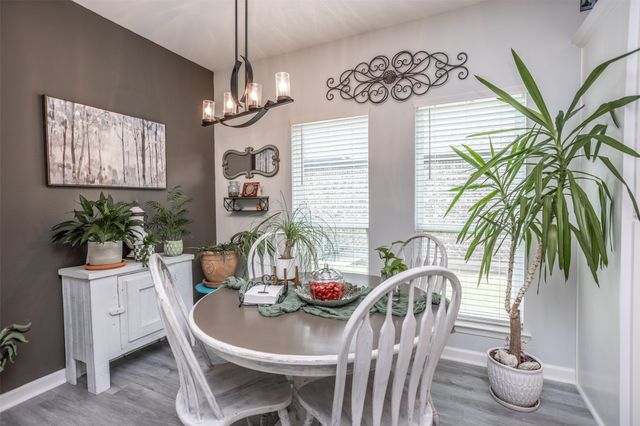 1127 Vintage Avenue, Gainesville, TX 76240
