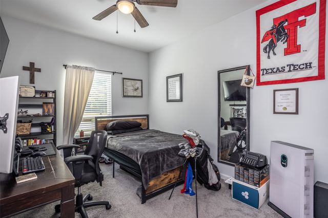 1127 Vintage Avenue, Gainesville, TX 76240
