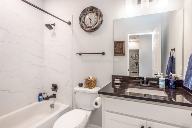 1127 Vintage Avenue, Gainesville, TX 76240