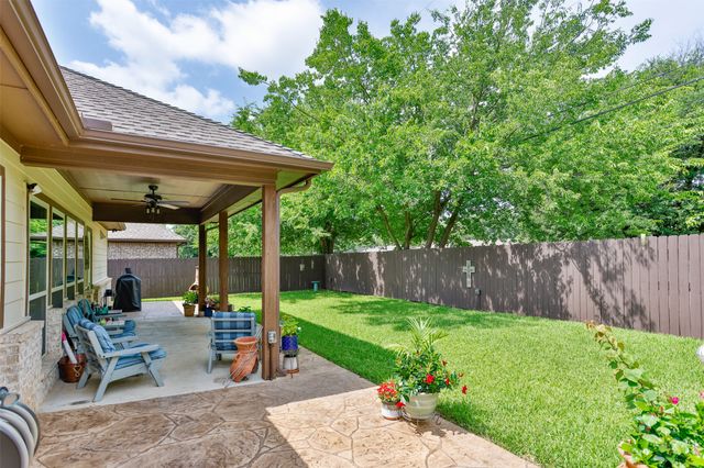 1127 Vintage Avenue, Gainesville, TX 76240