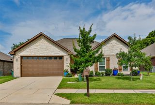 1127 Vintage Avenue, Gainesville, TX 76240