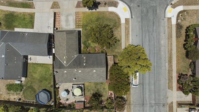 407 Pueblo Drive, Salinas, CA 93906