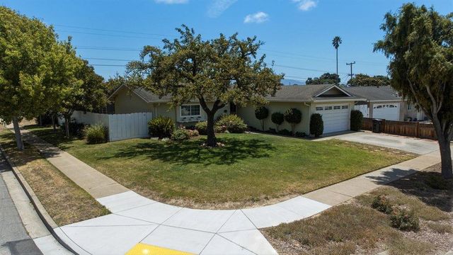 407 Pueblo Drive, Salinas, CA 93906
