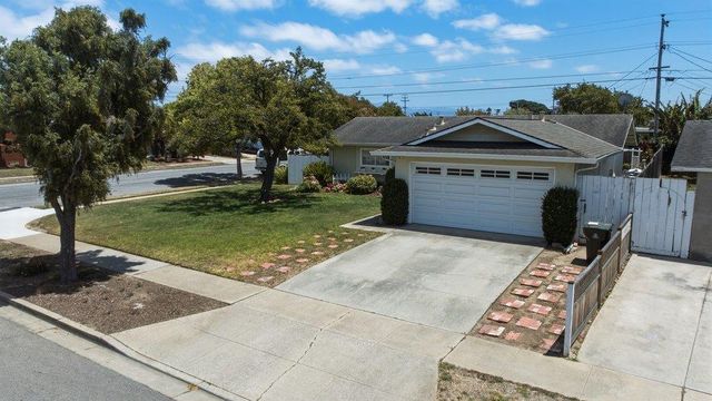 407 Pueblo Drive, Salinas, CA 93906
