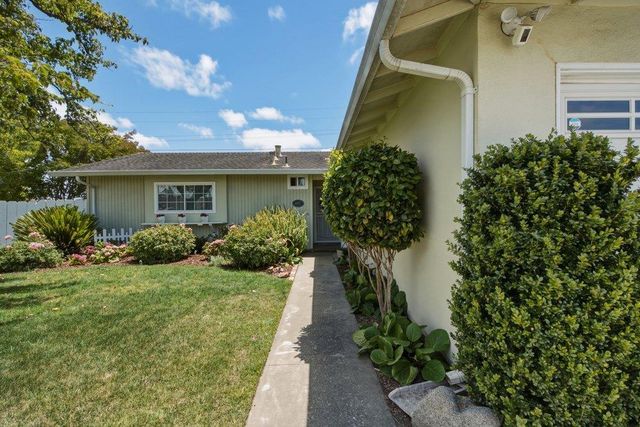 407 Pueblo Drive, Salinas, CA 93906