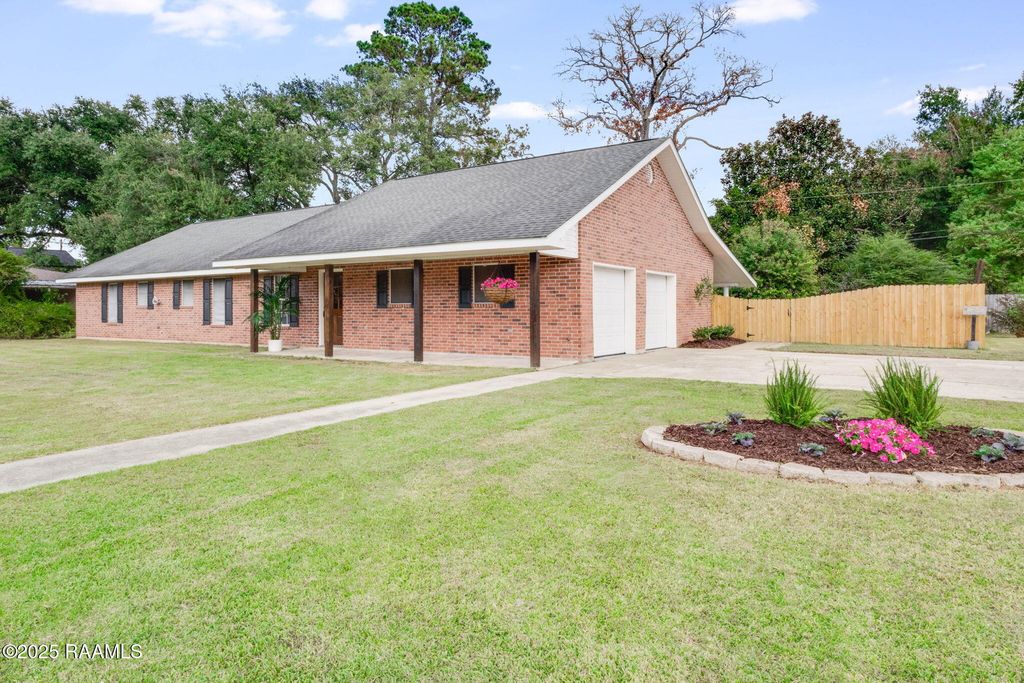 200 Leonie Street, Lafayette, LA 70506