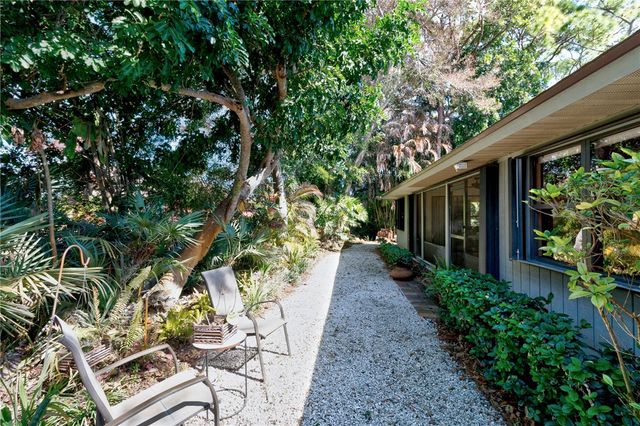 740 Timber Ridge Trail SW, Vero Beach, FL 32962