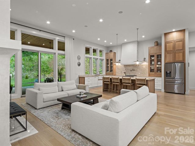 30 Bridgeway Drive, Candler, NC 28715