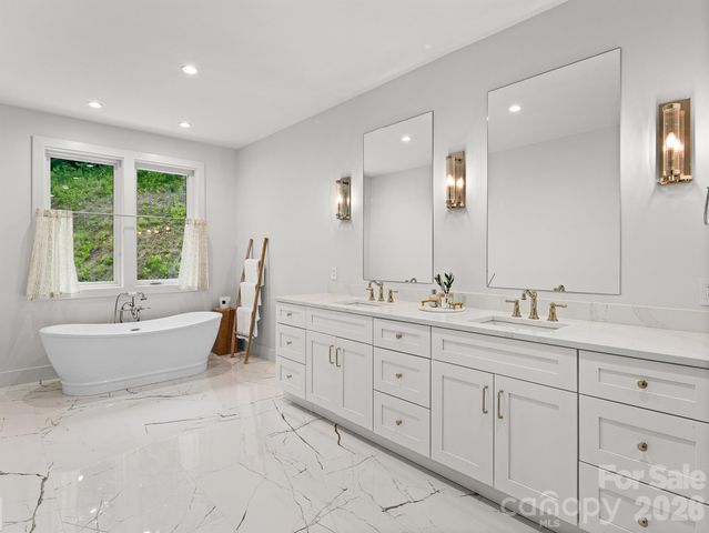 30 Bridgeway Drive, Candler, NC 28715