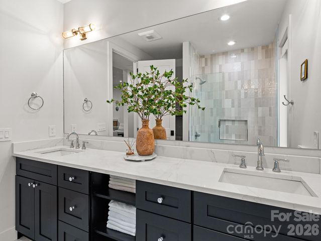 30 Bridgeway Drive, Candler, NC 28715
