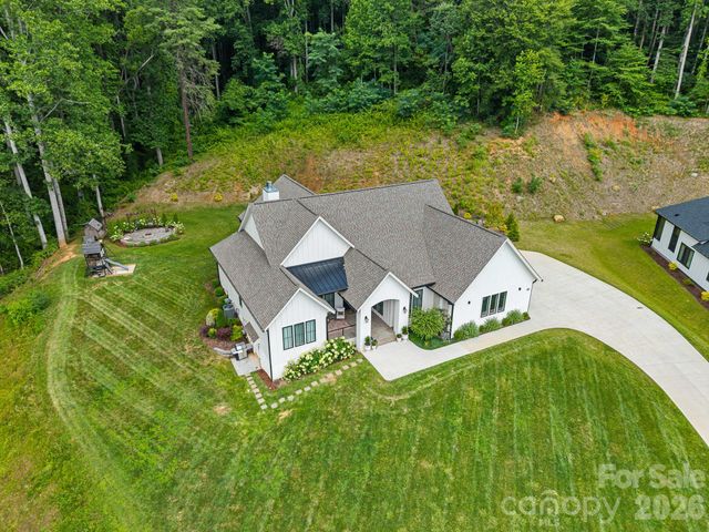 30 Bridgeway Drive, Candler, NC 28715