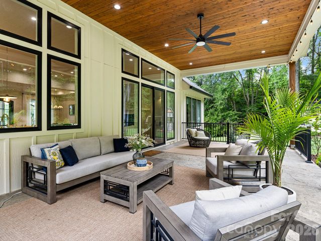 30 Bridgeway Drive, Candler, NC 28715