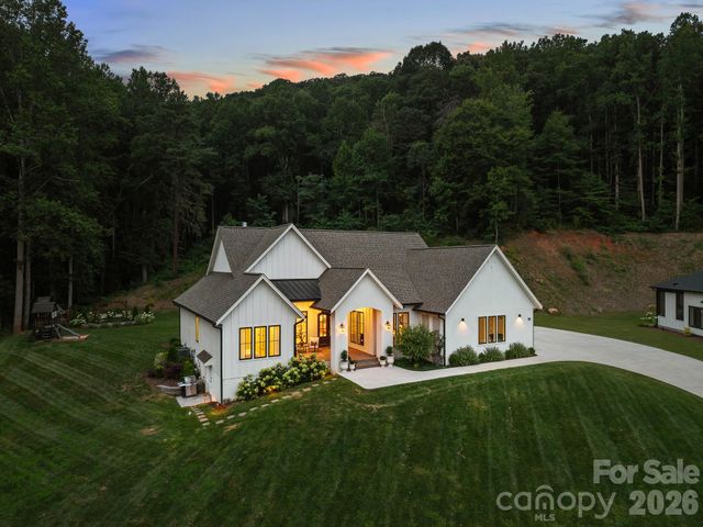 30 Bridgeway Drive, Candler, NC 28715