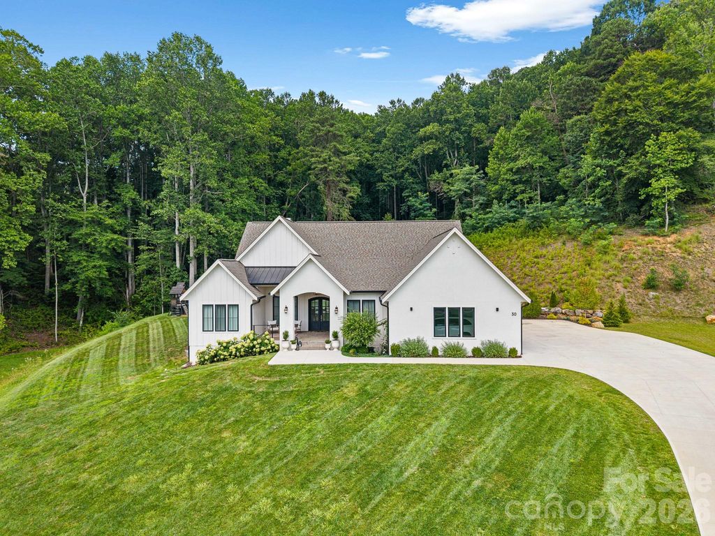 30 Bridgeway Drive, Candler, NC 28715