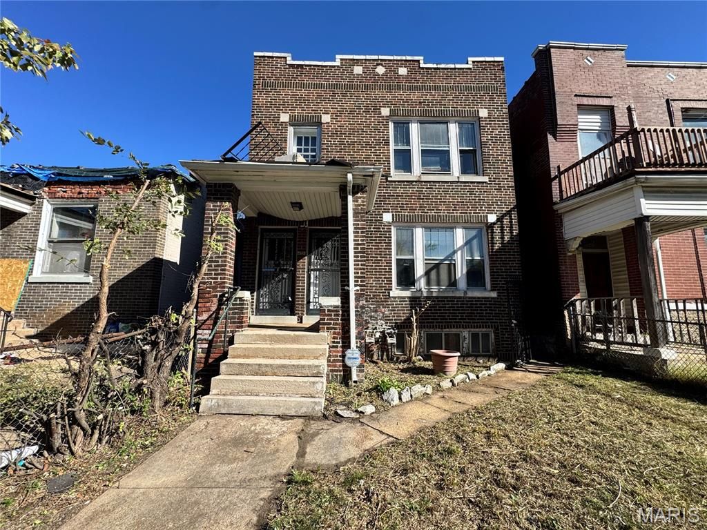 5049 Saint Louis Avenue, St Louis, MO 63115