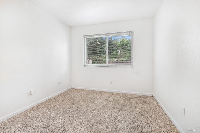 1316 Gillpepper Ln, Rohnert Park, CA 94928