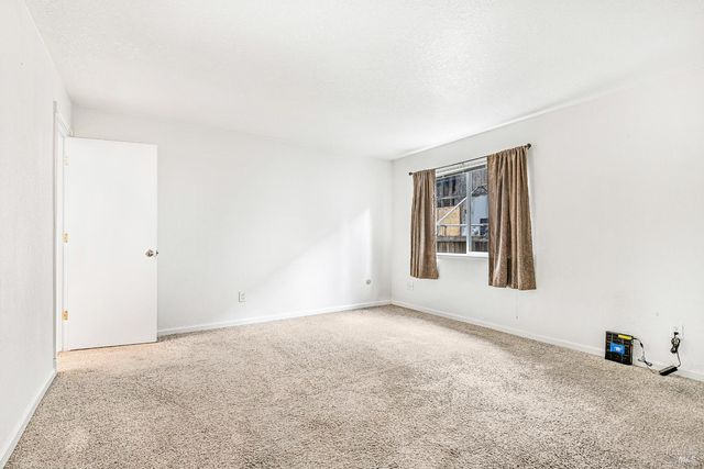 1316 Gillpepper Ln, Rohnert Park, CA 94928