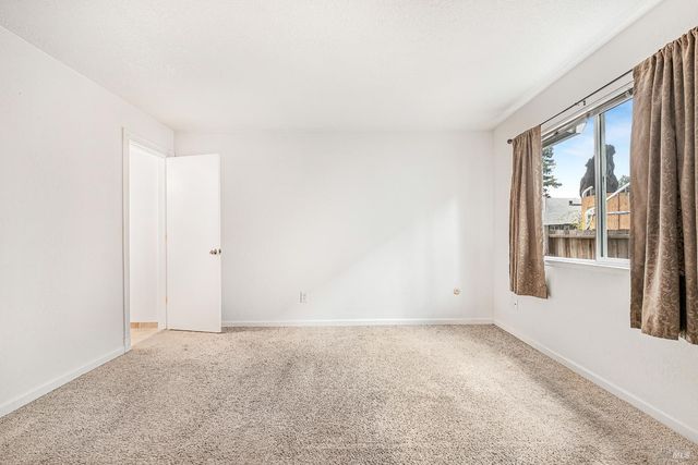 1316 Gillpepper Ln, Rohnert Park, CA 94928