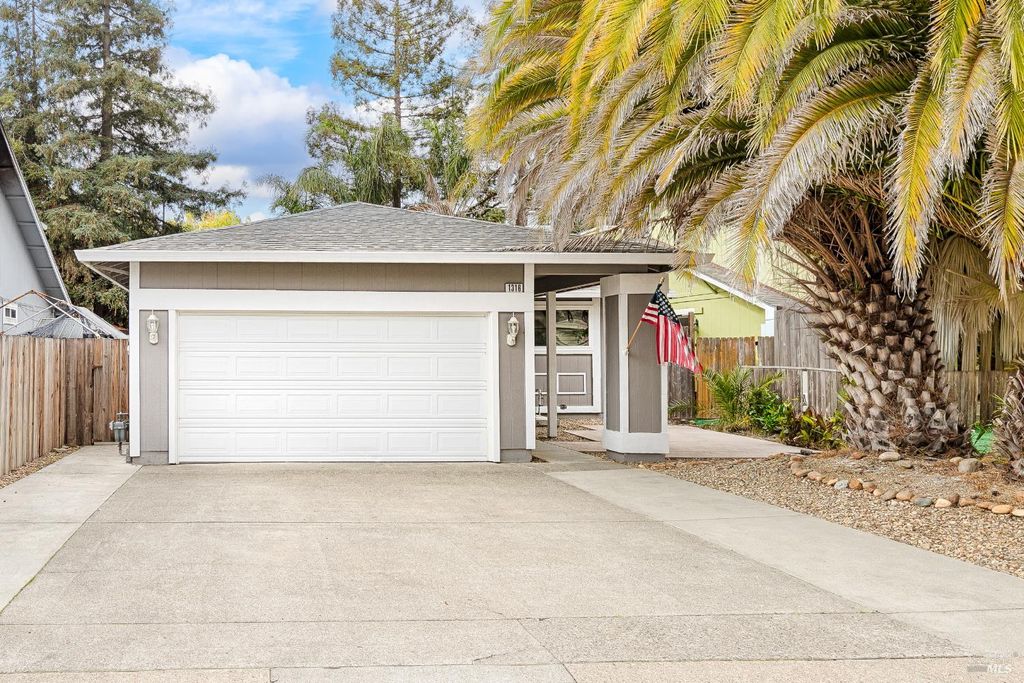 1316 Gillpepper Ln, Rohnert Park, CA 94928