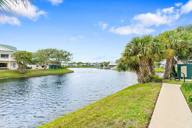 470 Bella Vista Court N, Jupiter, FL 33477