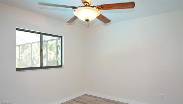 4053 Seaoats LN, Naples, FL 34112