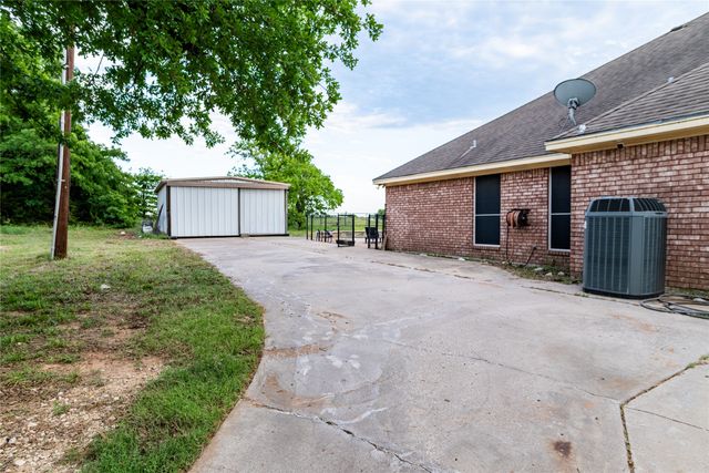 138 N Fm 1655, Alvord, TX 76225