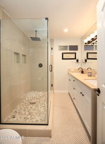 4535 E CAMPBELL Avenue, Phoenix, AZ 85018