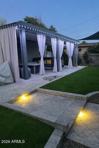 4535 E CAMPBELL Avenue, Phoenix, AZ 85018