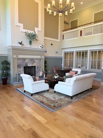 59 Walpole St 121, Canton, MA 02021