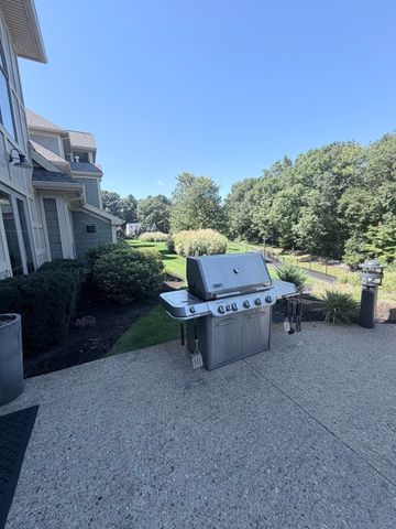 59 Walpole St 121, Canton, MA 02021