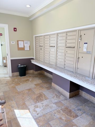 59 Walpole St 121, Canton, MA 02021