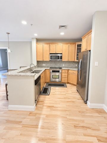 59 Walpole St 121, Canton, MA 02021