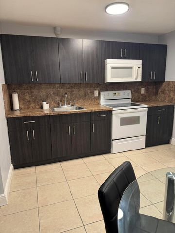 3451 48th Lane S, Lake Worth, FL 33461