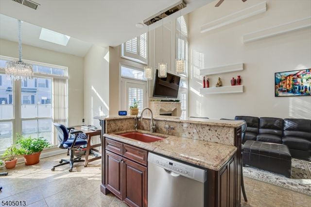 9 Magellan Way, Franklin Twp., NJ 08823