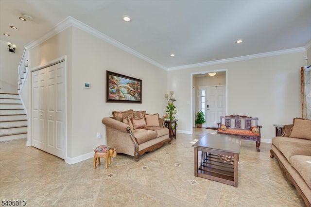 9 Magellan Way, Franklin Twp., NJ 08823