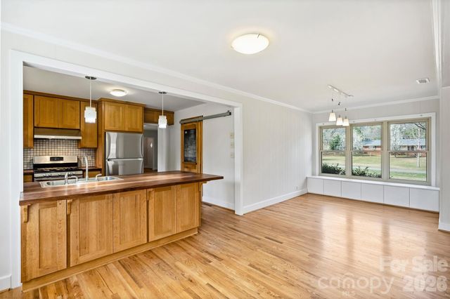 9436 Glen Brook Drive, Charlotte, NC 28215