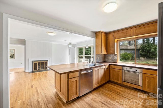 9436 Glen Brook Drive, Charlotte, NC 28215