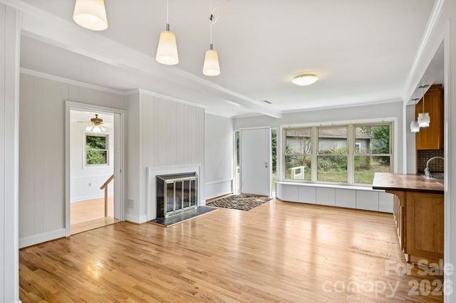 9436 Glen Brook Drive, Charlotte, NC 28215