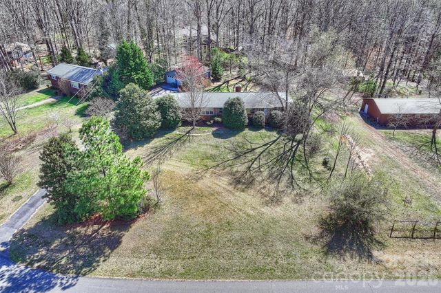 9436 Glen Brook Drive, Charlotte, NC 28215