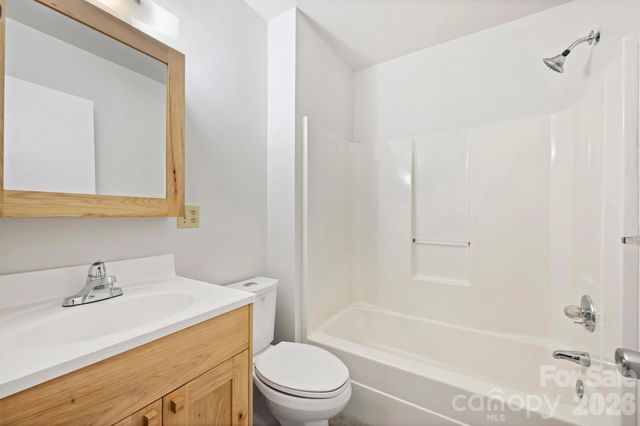 9436 Glen Brook Drive, Charlotte, NC 28215