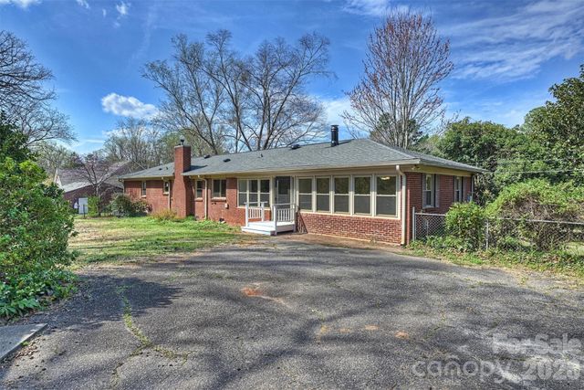 9436 Glen Brook Drive, Charlotte, NC 28215