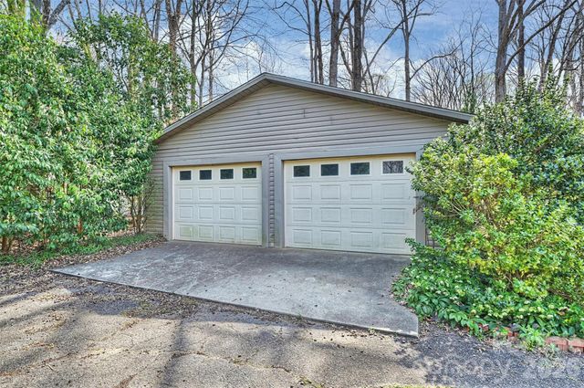 9436 Glen Brook Drive, Charlotte, NC 28215