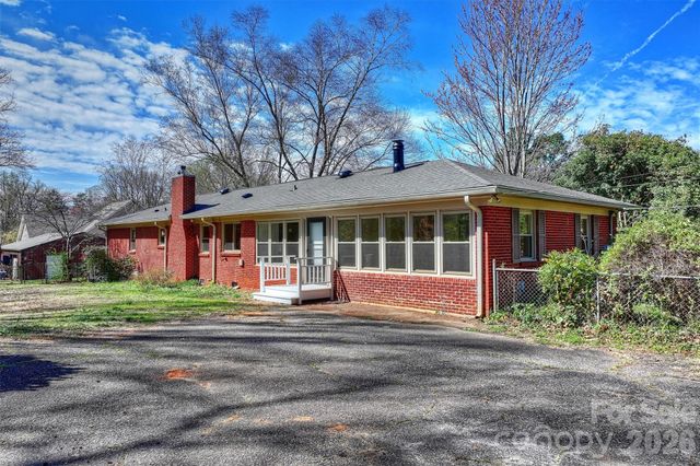 9436 Glen Brook Drive, Charlotte, NC 28215