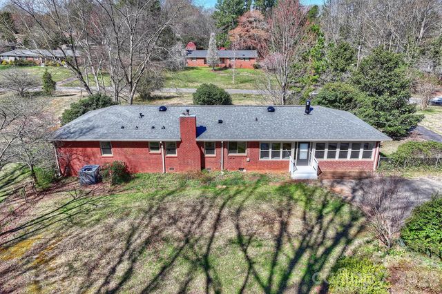 9436 Glen Brook Drive, Charlotte, NC 28215